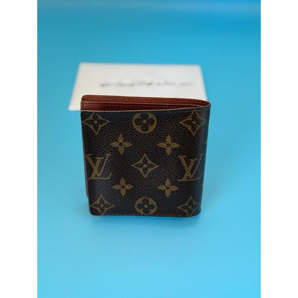 Louis Vuitton Monogram Marco Wallet - Picture 12 of 12